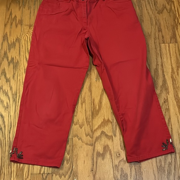 Brielle Blvd. Women’s Red Embellished Capri Pants w Stretchy Sections on Back 6 - Picture 6 of 9